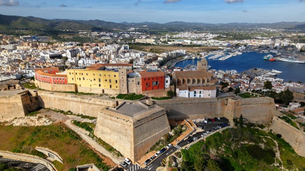 Imatge L’alcalde d’Eivissa destaca a Fitur la recuperació del patrimoni i el...