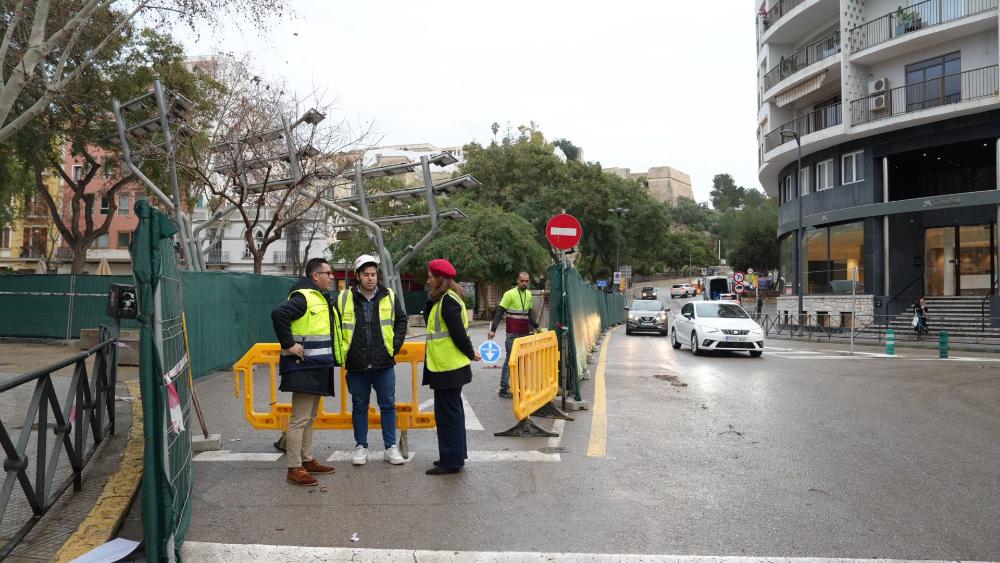 Imagen El alcalde Rafael Triguero informa que ya han comenzado los trabajos de...