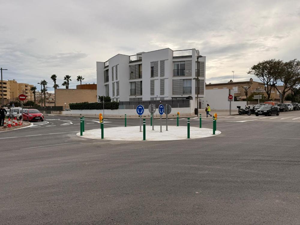 Imagen El Ayuntamiento de Eivissa reabre la calle de Aubarca con doble sentido y estrena el nuevo carril de salida hacia el EI-10