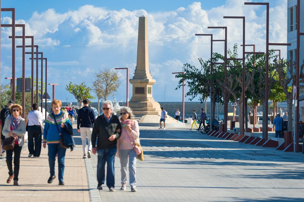 Imagen El paseo de la Marina del puerto de Eivissa recupera su carácter para...