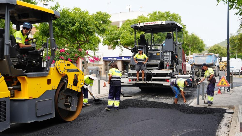 Imatge Canvi de sentit del carrer d'Atzaró després de la finalització del...