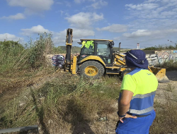 L’Ajuntament d’Eivissa posa en marxa un pla intensiu de neteja d’embornals per preparar la ciutat davant possibles pluges de final d’estiu
