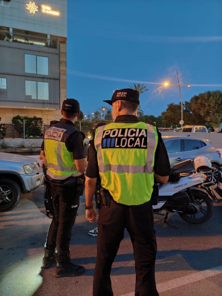 Imatge La Policia Local d’Eivissa detecta un presumpte cas de taxi il·legal amb...