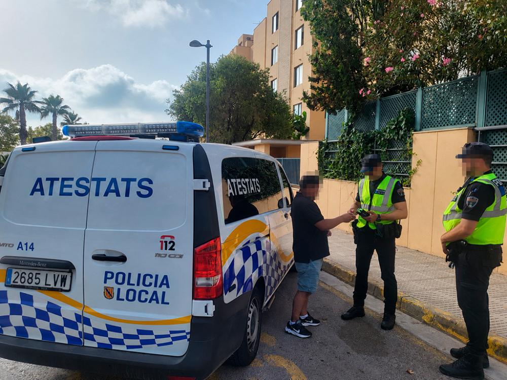 Imatge La Policia Local d’Eivissa interposa 25 denúncies per alcohol i drogues...