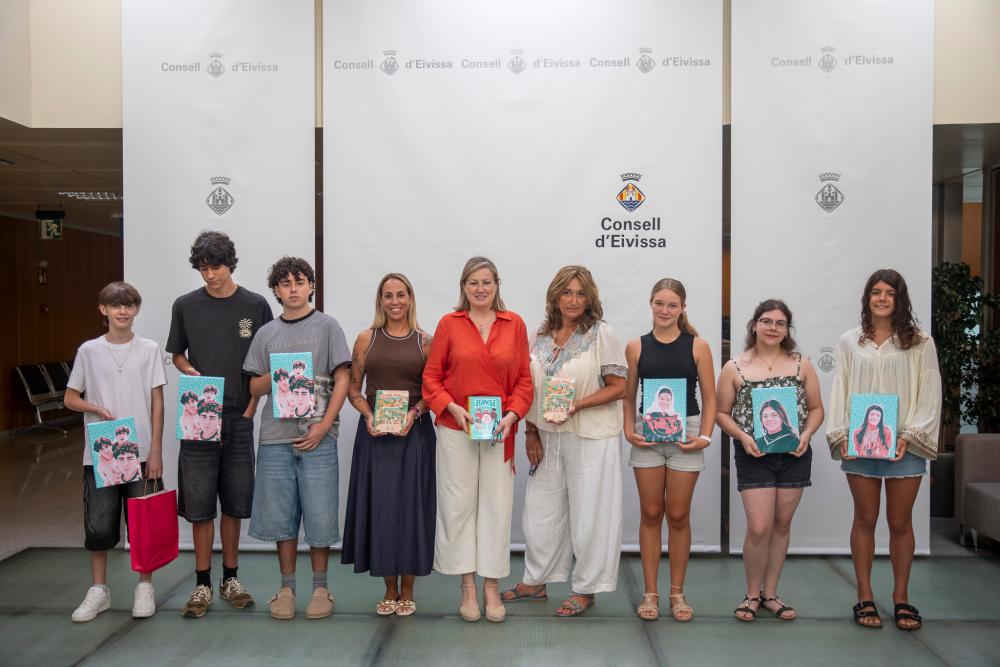Imatge Consell d’Eivissa, a través del CEPCA, reparteix 9.100 agendes escolars...