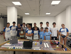 Visita al C19 per donar suport als joves del Club de Robòtica Educativa d'Eivissa pel Campionat d'Espanya