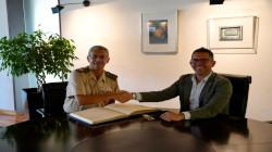 Imagen L’alcalde d’Eivissa rep a Can Botino al nou delegat de Defensa de les Illes Balears, qui ha firmat el Llibre d’Or de la Ciutat